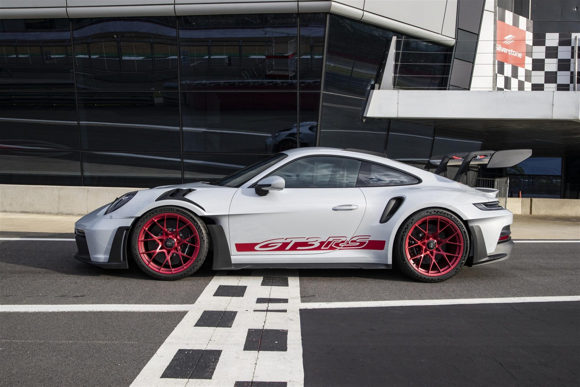 Porsche 911 992 Gt3 RS Ice Grey