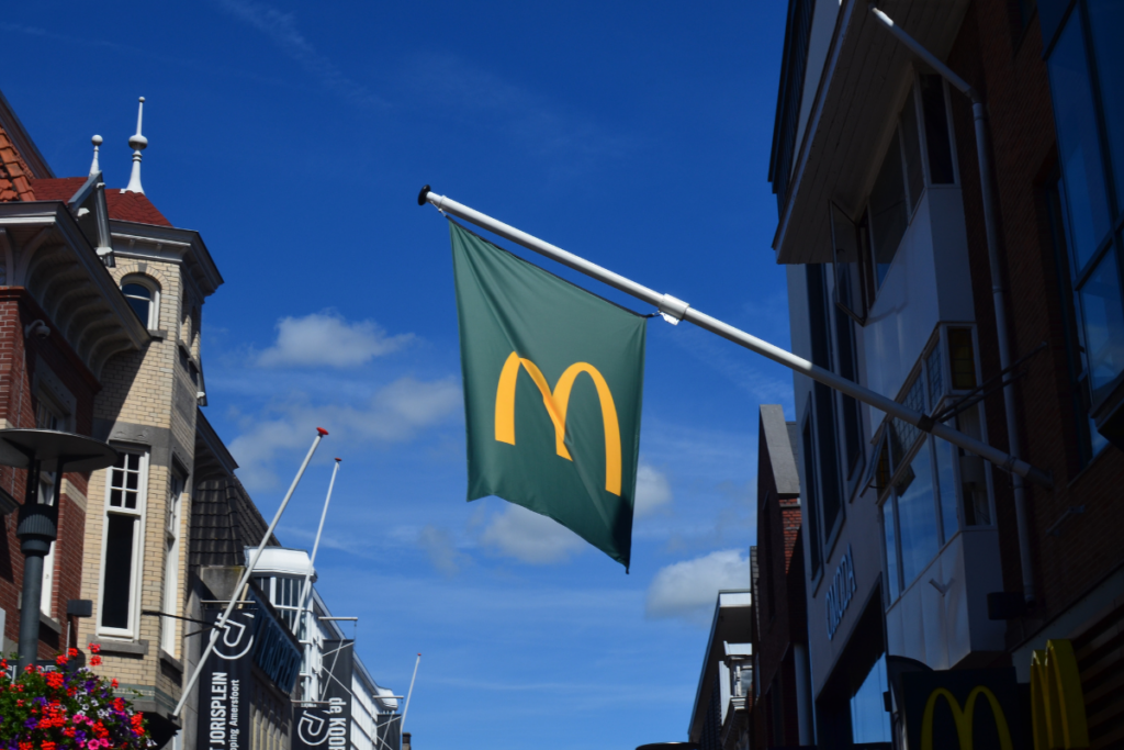 The modern McDonald's Logo on a flagpole